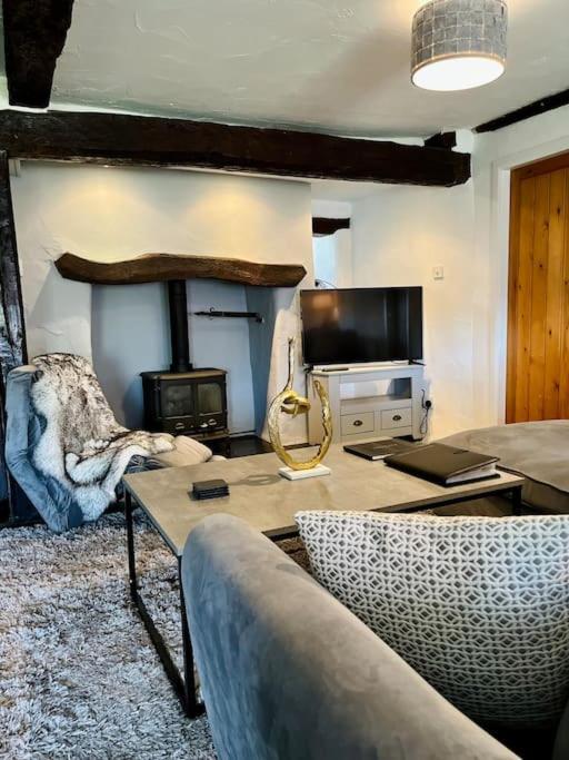 The Old Post Office, Cosy Grade II Listed 2 Bed Apartment ويندرمير المظهر الخارجي الصورة