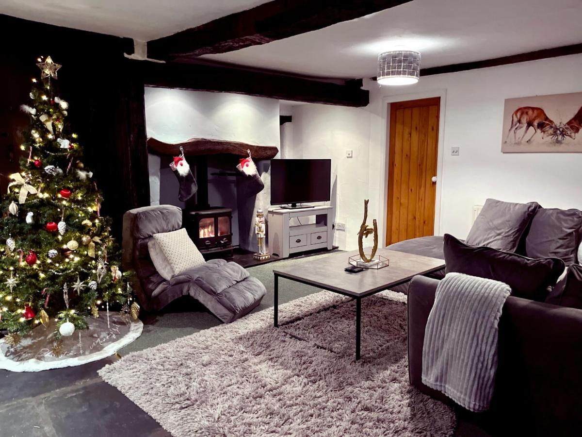 The Old Post Office, Cosy Grade II Listed 2 Bed Apartment ويندرمير المظهر الخارجي الصورة